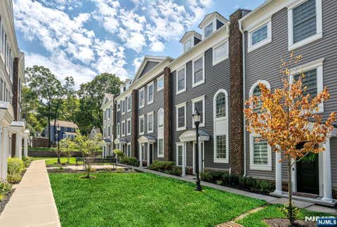 Photo of 68 Parkside Lane #1204, Teaneck, NJ 07666 (MLS # 26031619)