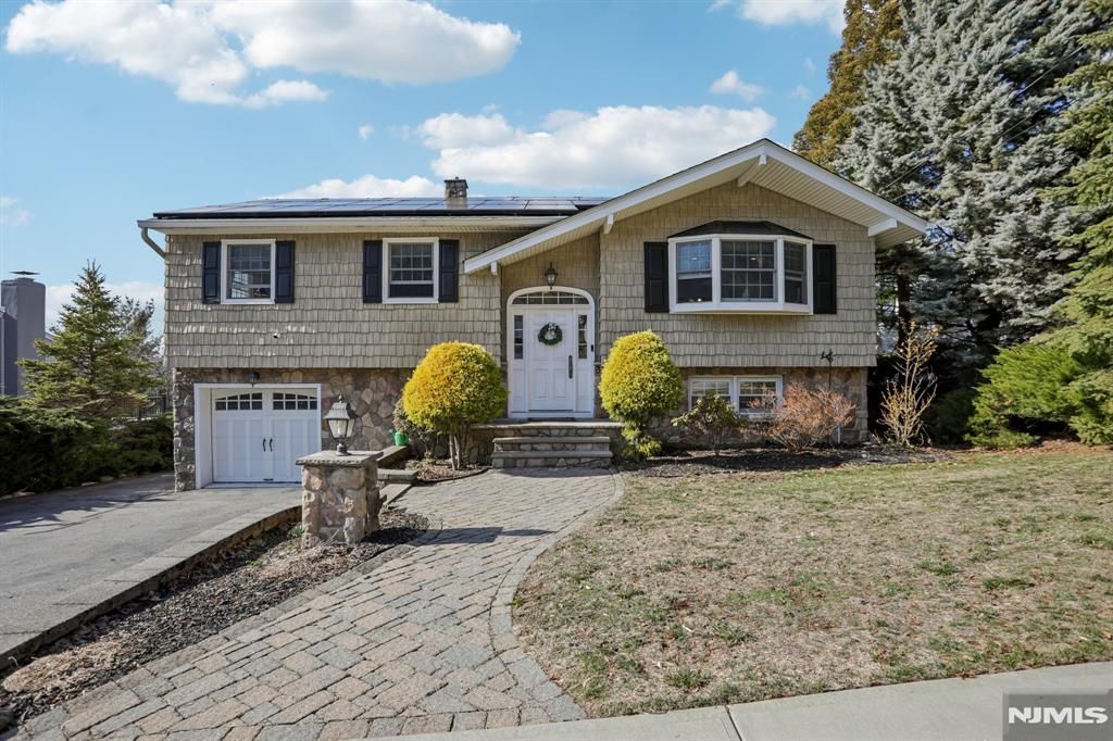 Photo of 27 Borman Drive, Wanaque, NJ 07465 (MLS # 26009299)
