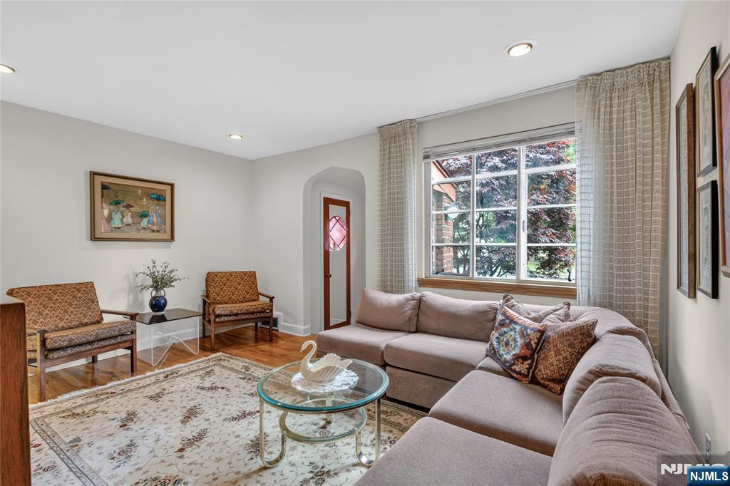 179 E Main Street