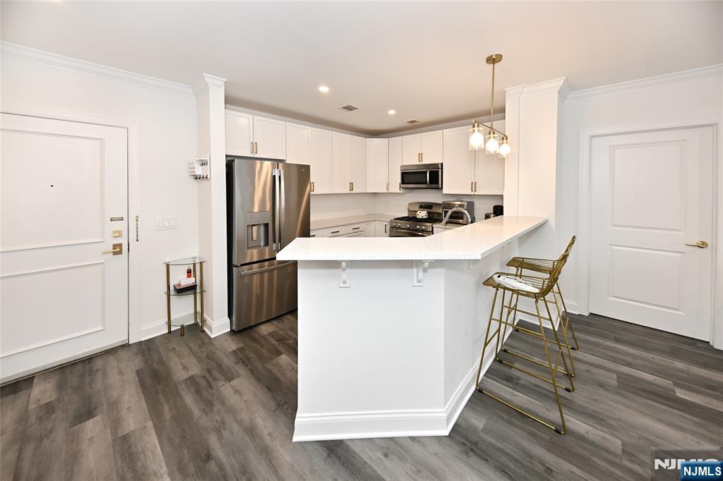 54 Polifly Road 304
