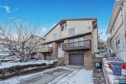 Photo of 19 Manhattan Pl #17, Cliffside Park, NJ 07010 (MLS # 26002564)