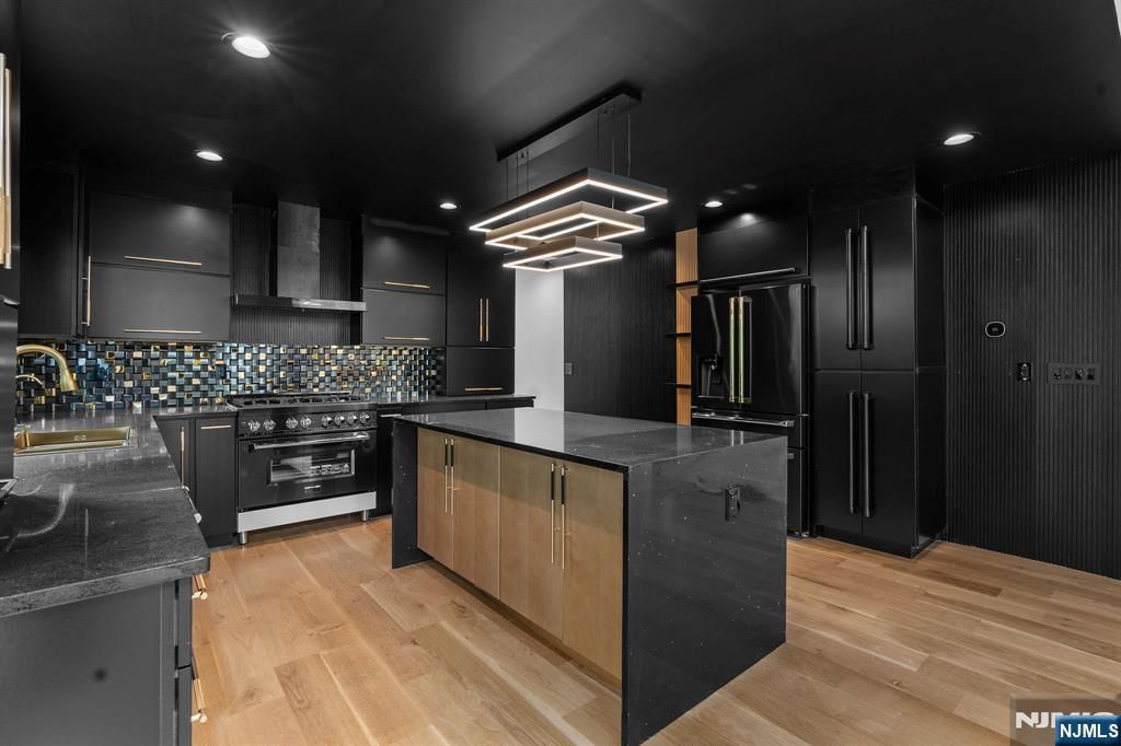 Photo of 148 Great Hills Road, Millburn, NJ 07078 (MLS # 25023592)