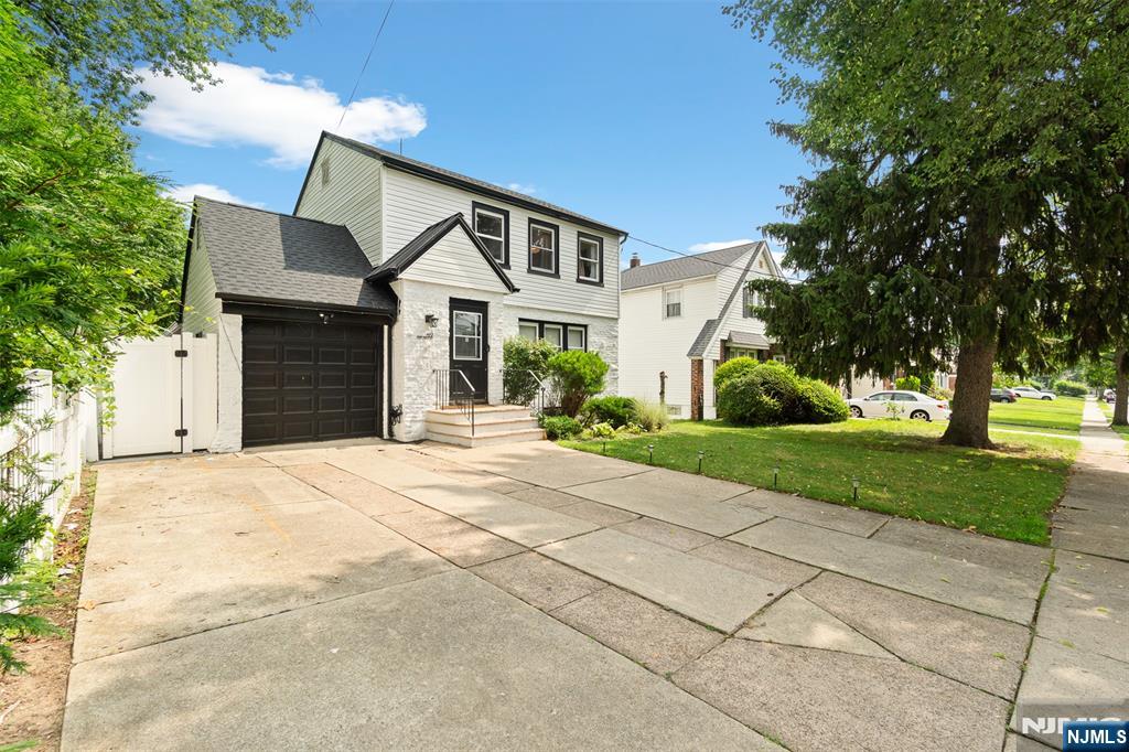 49 Walnut Street