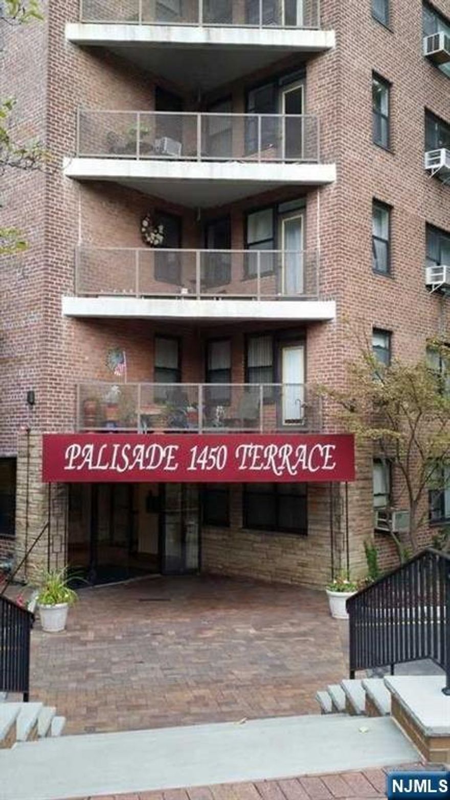 Great Location. Nice Size 1BR on 4th Floor With All Utilities Included (Gas, Heat, Hot Water, Electricity). Close To All And Easy Commute To NYC. On-Site Super, Doorman, Swimming Pool. Outdoor Parking (Fort Lee Municipal Parking For This Building Residents Only $75.00 per month). $77.00 Indoor Garage Parking with waiting list, Updated Kitchen with Granite Counter-Top, Newer Stove, Cabinet, Microwave, Closet Doors, Lights, Medicine Cabinet . Hardwood Floor Under Carpet. Please note: pictures are from before tenant moved in.