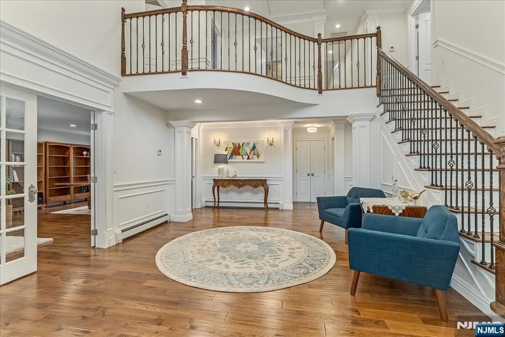 Photo of 8 Oratam Road, Upper Saddle River, NJ 07458 (MLS # 25037104)