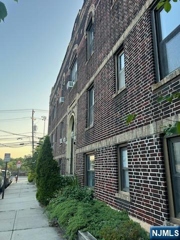 400 Woodcliff Avenue