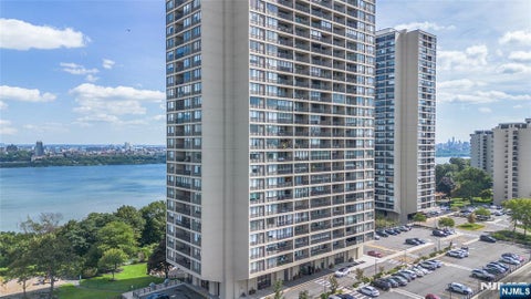 Photo of 6 Horizon Road #2702, Fort Lee, NJ 07024 (MLS # 26029439)