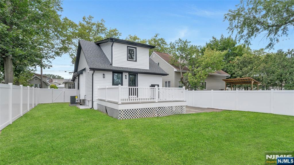 13-35 4th Street