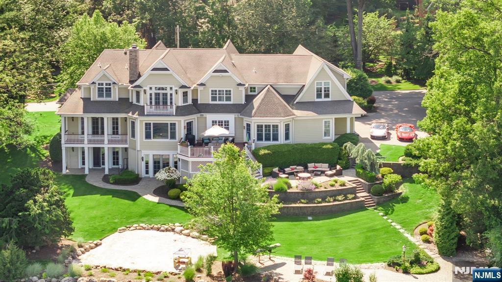 1118 Pines Lake Drive