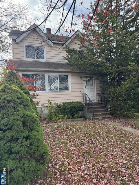 898 Lancaster Road Ridgefield NJ 07657