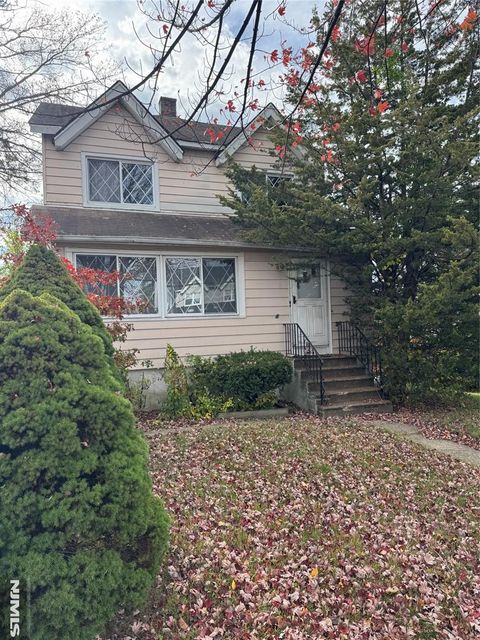 898 Lancaster Road Ridgefield NJ 07657