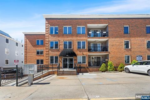 4401 Smith Avenue 1B North Bergen NJ 07047