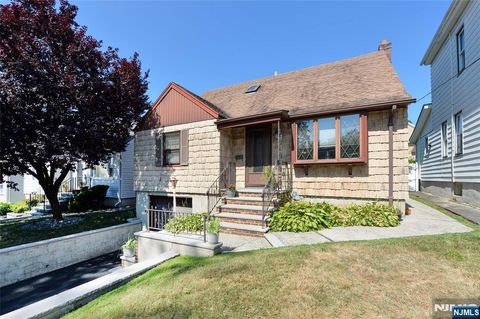 87 Myrtle Avenue Nutley NJ 07110