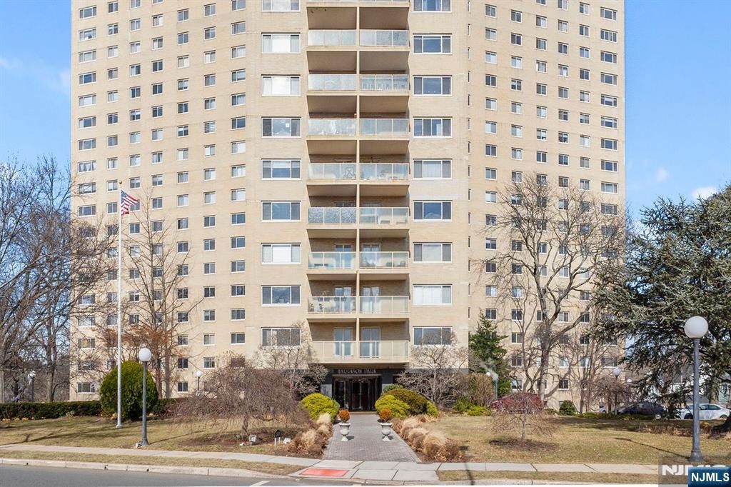 Photo of 377 S Harrison Street #9G, East Orange, NJ 07018 (MLS # 26003039)