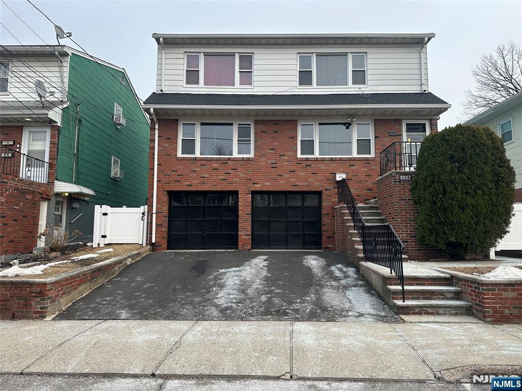 9002 Columbia Ave 2, North Bergen, New Jersey - 3 Bedrooms  
1 Bathrooms  
5 Rooms - 