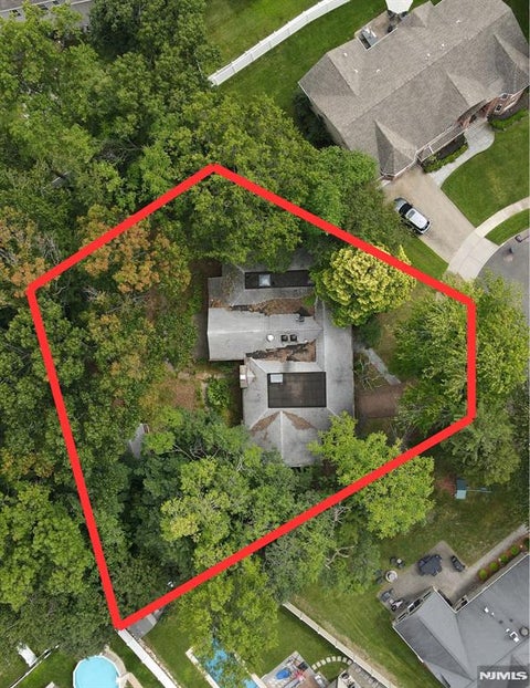 Photo of 380 5th Court, River Edge, NJ 07661 (MLS # 26035205)