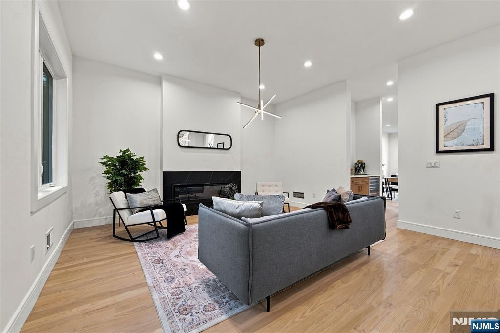 161 Palisade Avenue