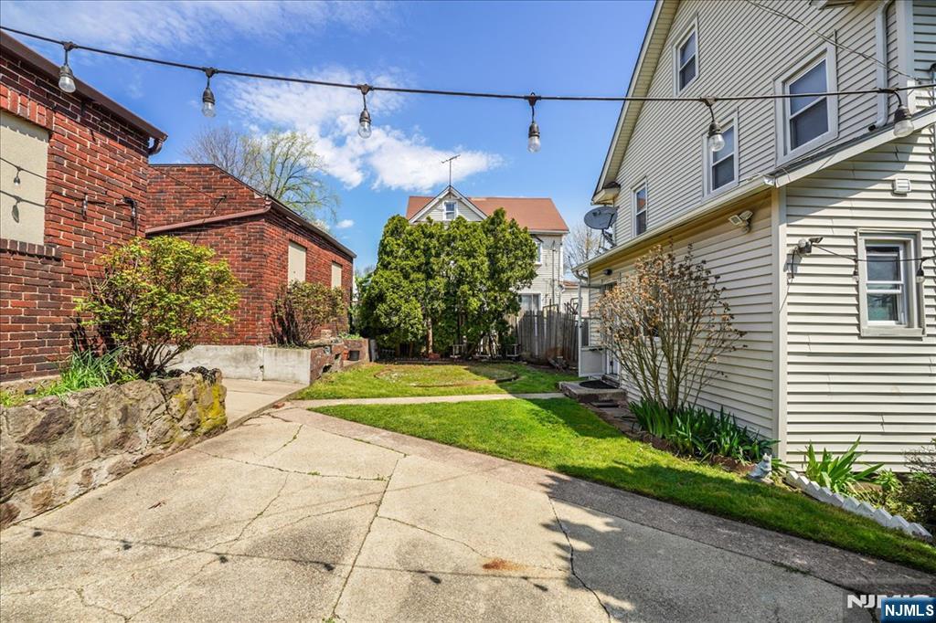 176 Teaneck Road