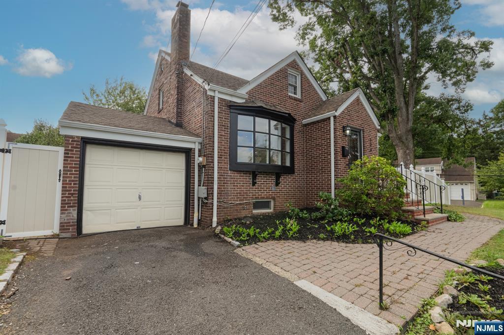 303 Huntington Road