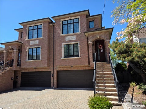 Photo of 527 Roff Ave #B, Palisades Park, NJ 07650 (MLS # 26023274)
