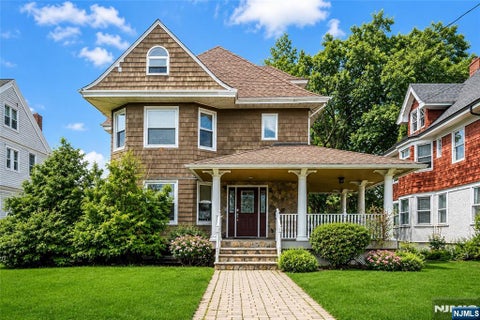 Photo of 467 Summit AVE, Hackensack, NJ 07601 (MLS # 26021913)