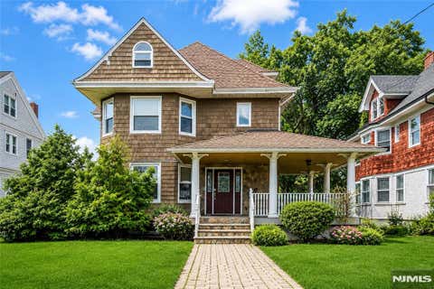 Photo of 467 Summit AVE, Hackensack, NJ 07601 (MLS # 26021913)