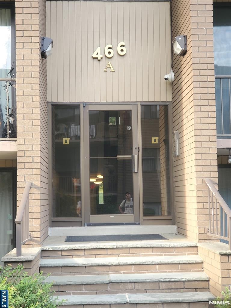 466 A Liberty Street 104