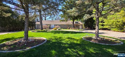 Photo of 457 Summit St, Norwood, NJ 07648 (MLS # 26005328)