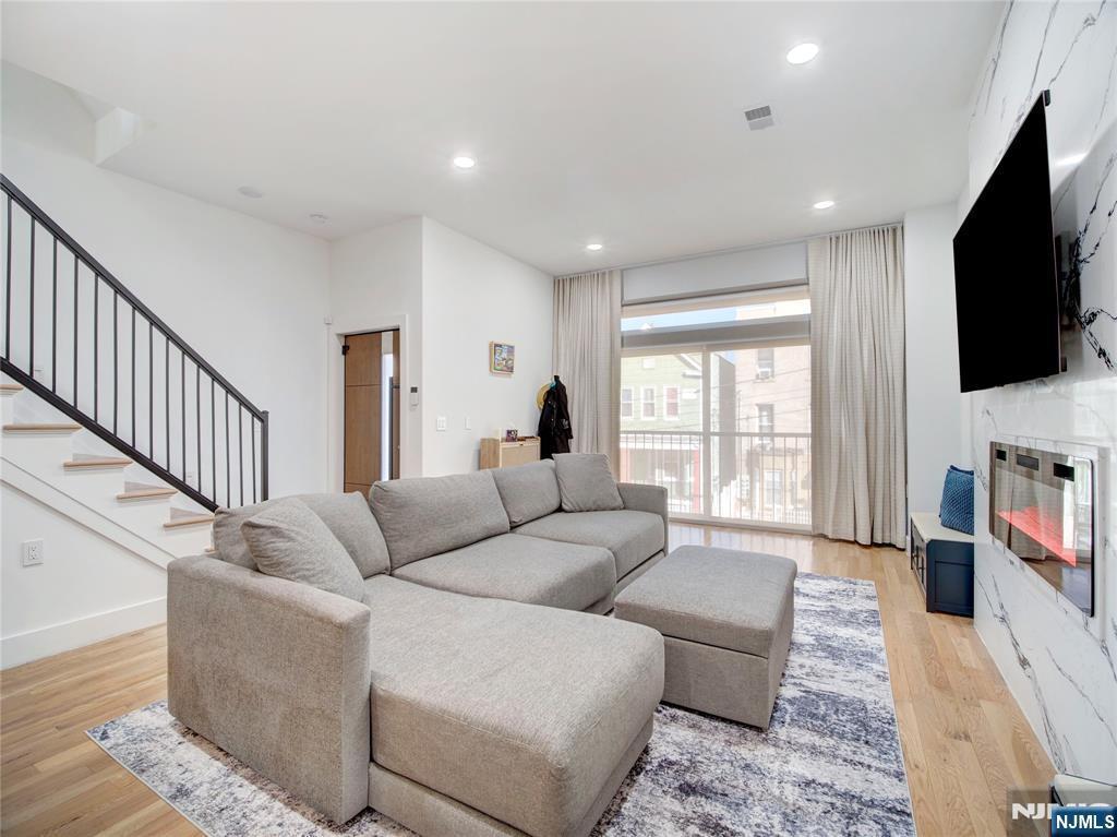 231 Clinton Avenue 2