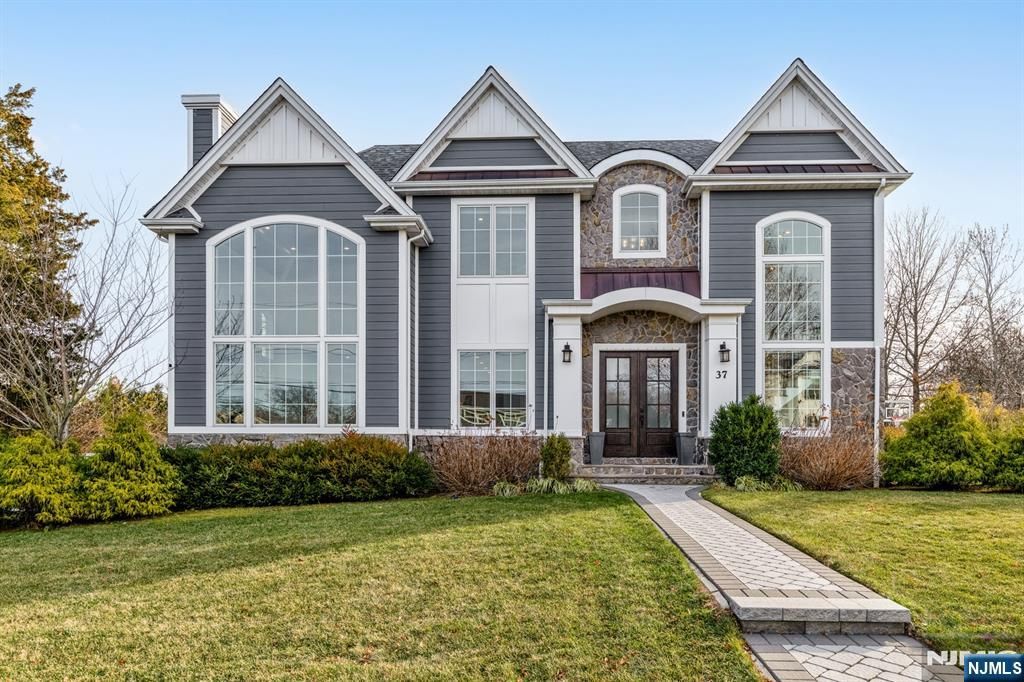 Photo of 37 Glenfair Road, Glen Rock, NJ 07452 (MLS # 25040027)