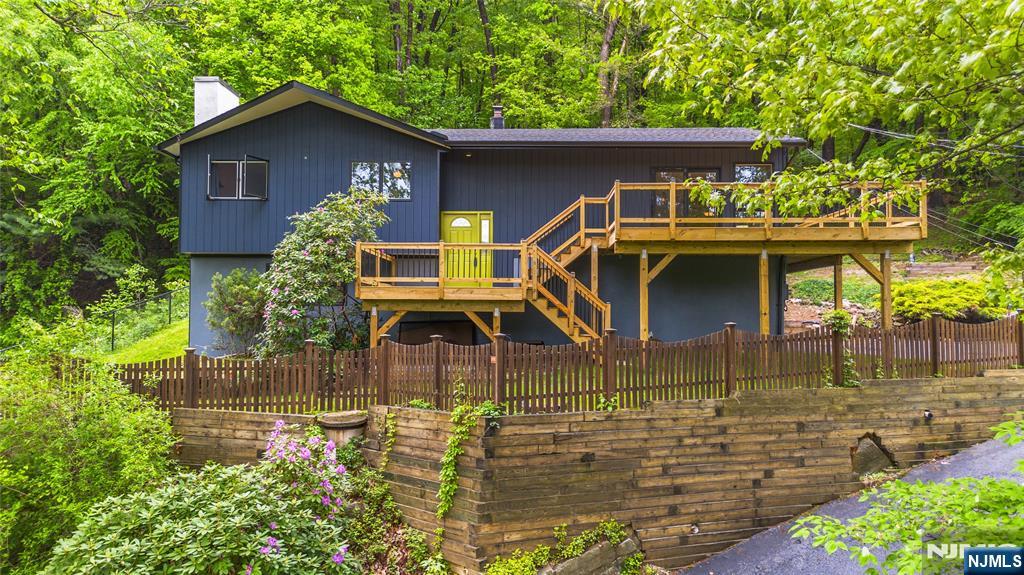 Property for Sale at 59 Gristmill Road, Randolph Twp, New Jersey - Bedrooms: 3 
Bathrooms: 2 
Rooms: 9  - $575,000