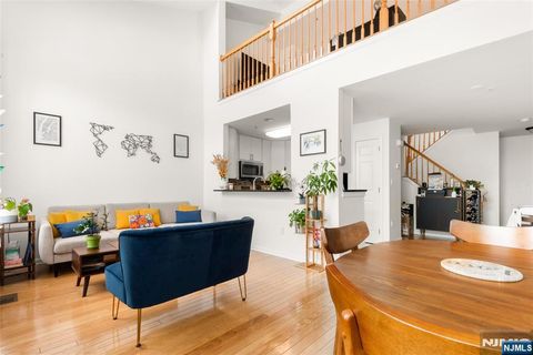 122 Abbie Court Guttenberg NJ 07093