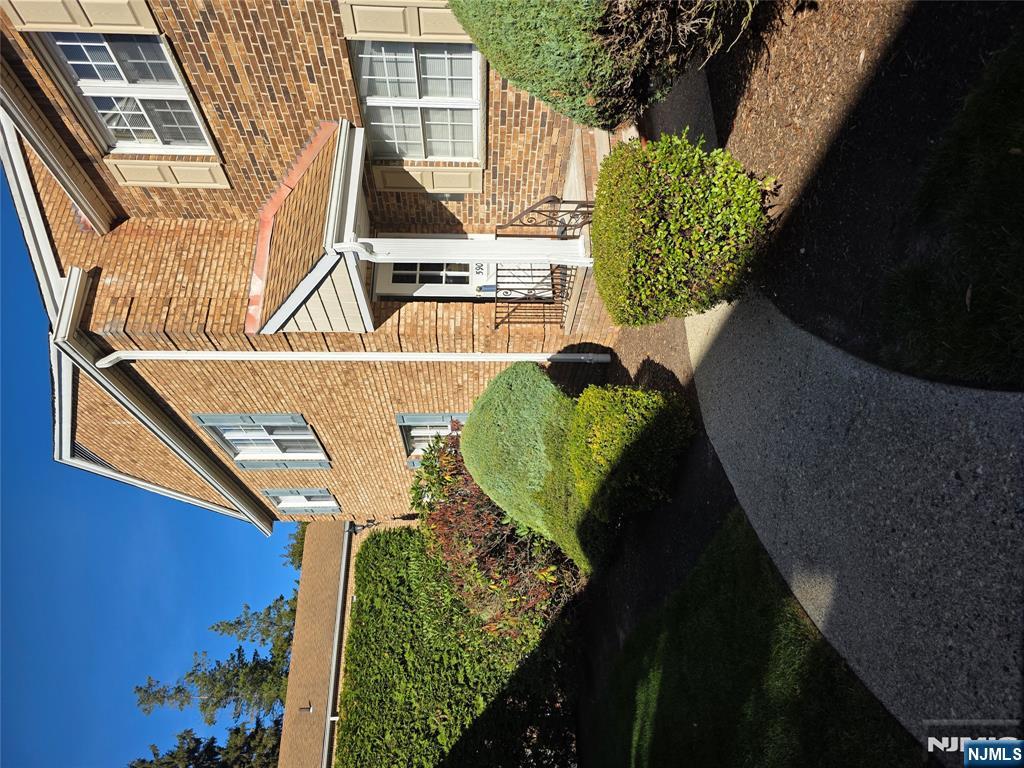 590A Center Street 6