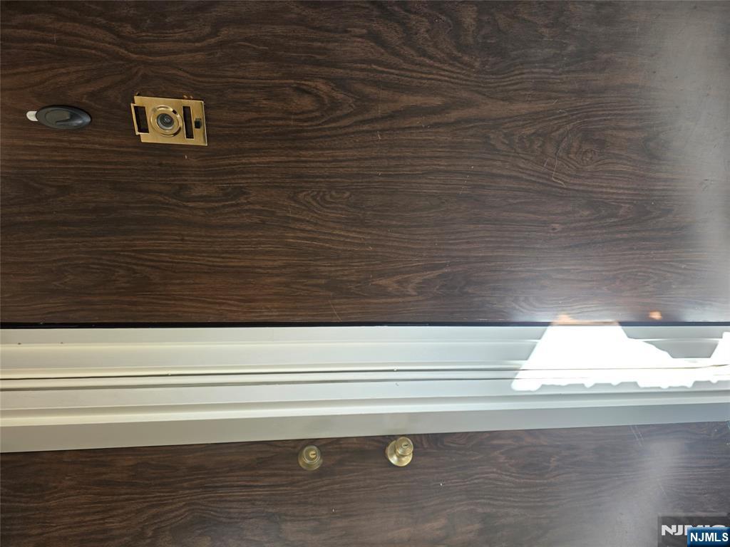 590A Center Street 6