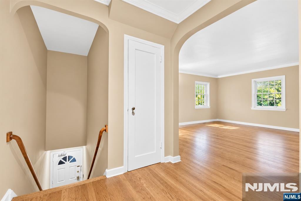 185 E Palisade Avenue D11B