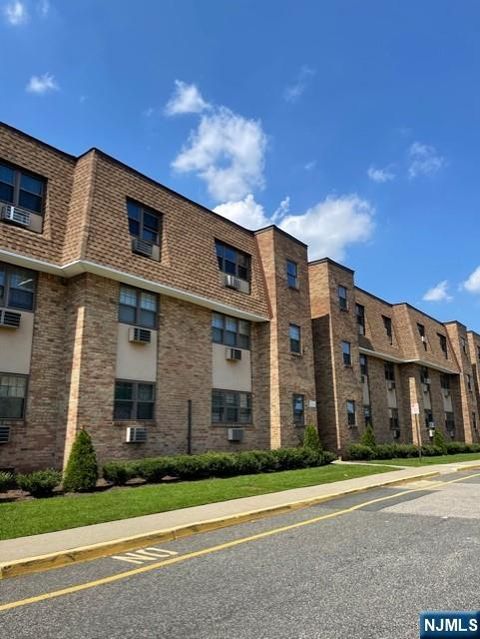 220 Meadow Lane D9 Secaucus NJ 07094