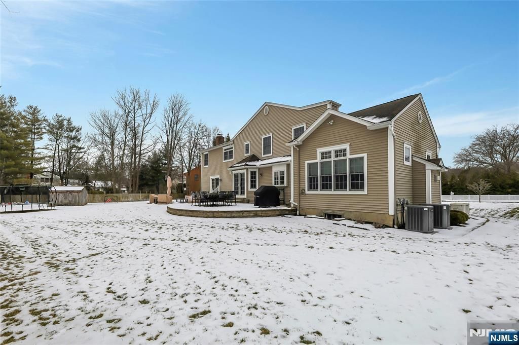 Photo of 16 Herron Ct, Harrington Park, NJ 07640 (MLS # 25043437)