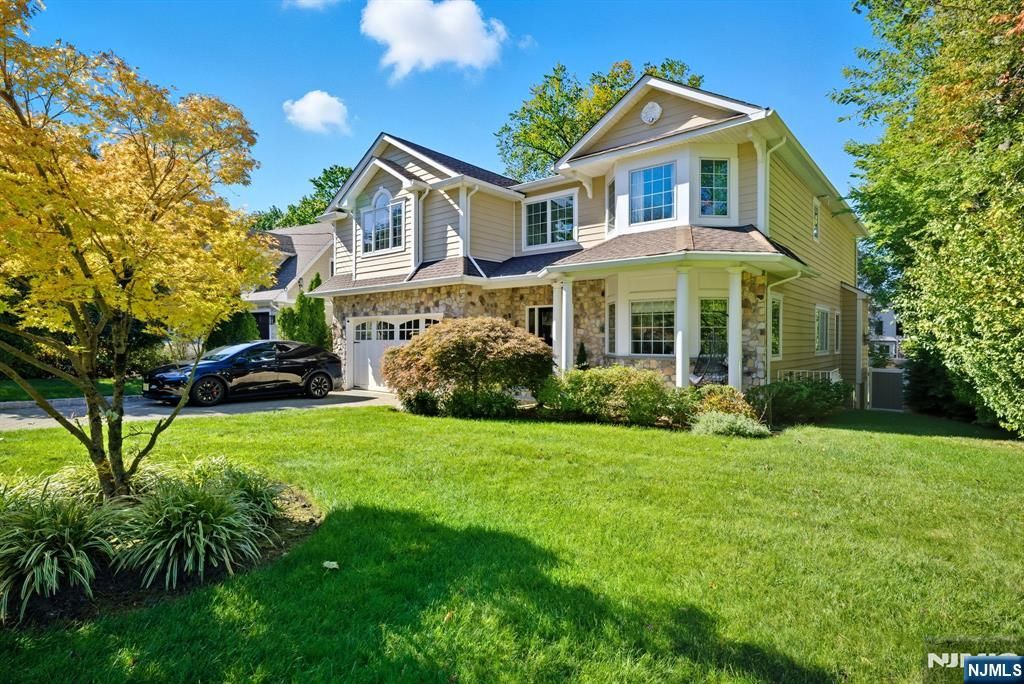 Photo of 149 Magnolia Avenue, Tenafly, NJ 07670 (MLS # 25035858)