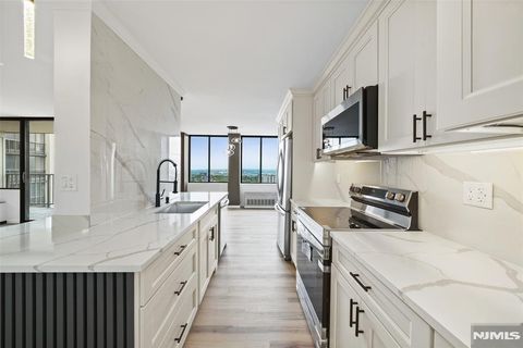 Photo of 300 Winston Drive #2802, Cliffside Park, NJ 07010 (MLS # 26010707)