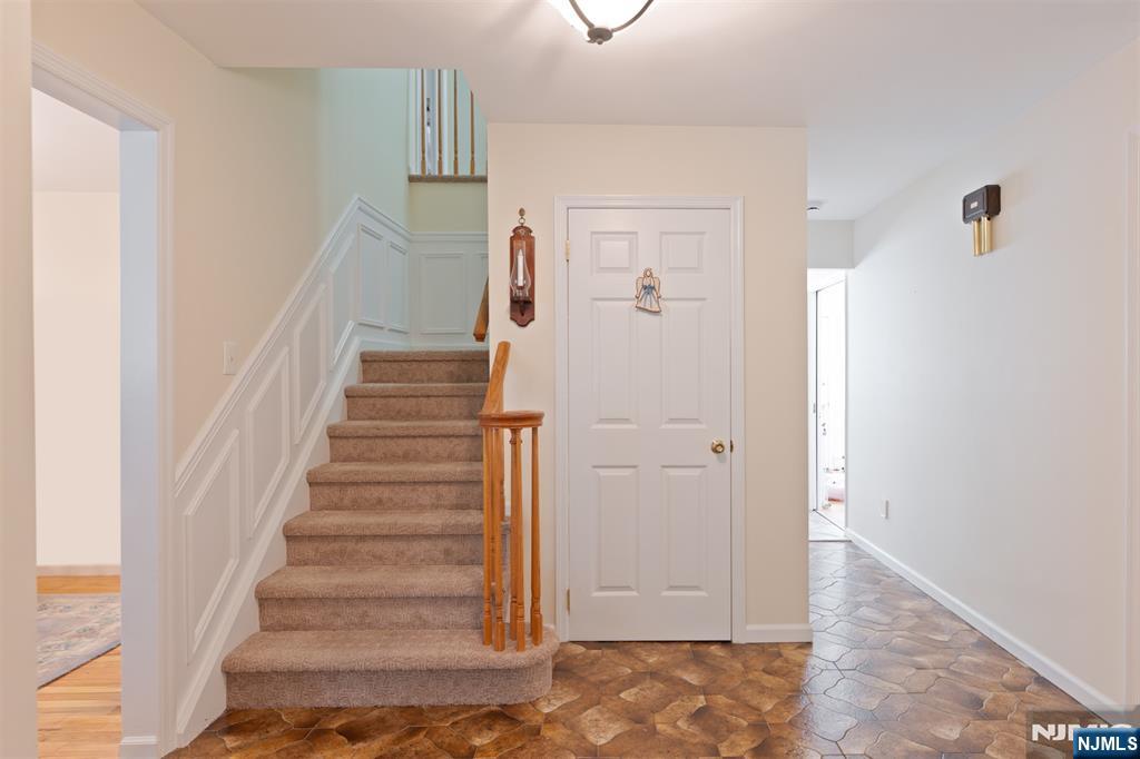 4 Skie Drive
