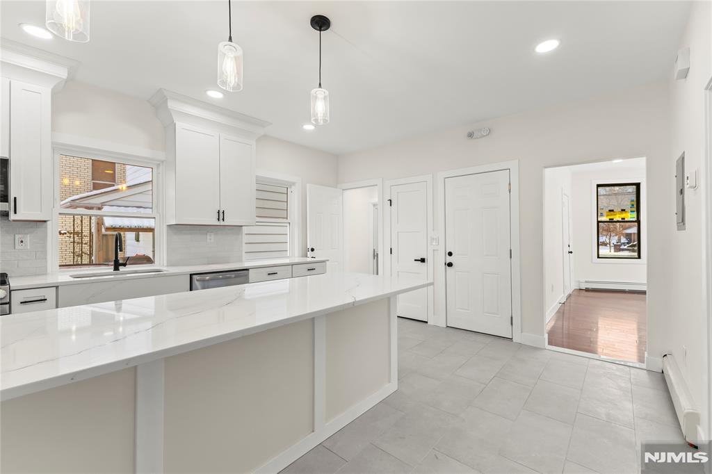 633 Lafayette Avenue