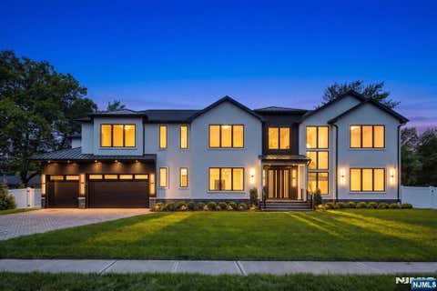Photo of 155 Truman Terrace, Paramus, NJ 07652 (MLS # 26023492)