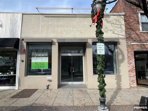 348 Broad Avenue Leonia NJ 07605