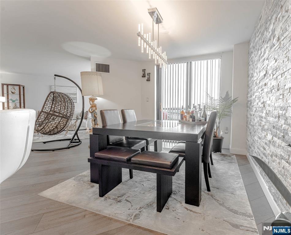 806 Harmon Cove Tower 806