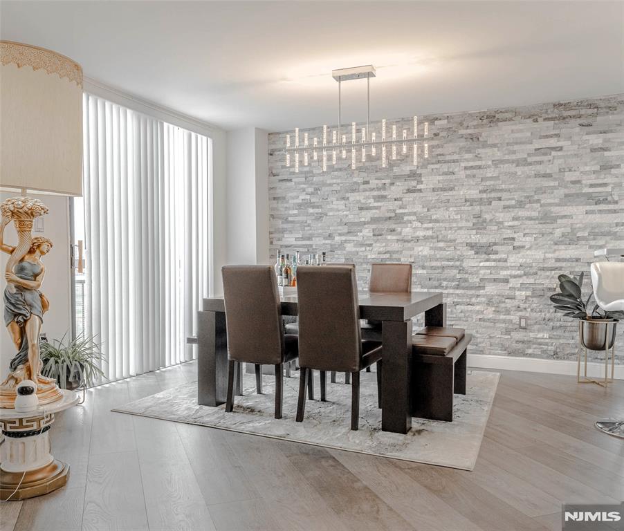 806 Harmon Cove Tower 806