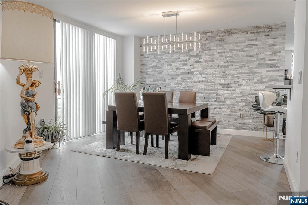 806 Harmon Cove Tower 806