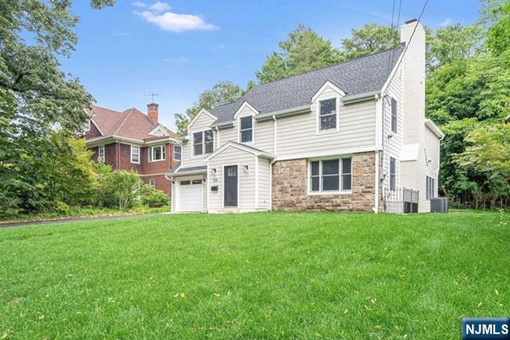 Photo of 235 S Dwight Place, Englewood, NJ 07631 (MLS # 26015804)