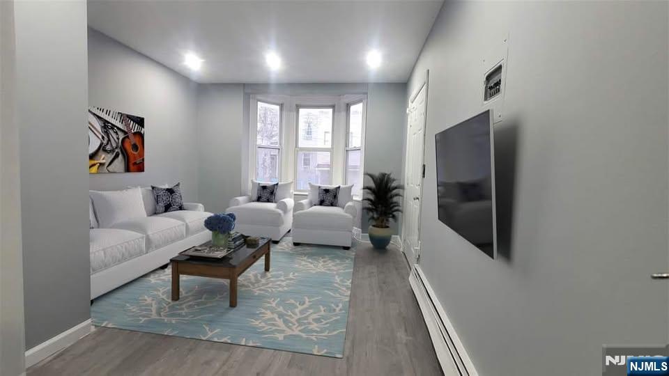 Rental Property at 86 Stone St 1R, Newark, New Jersey - Bedrooms: 2 
Bathrooms: 2 
Rooms: 6  - $1,900 MO.