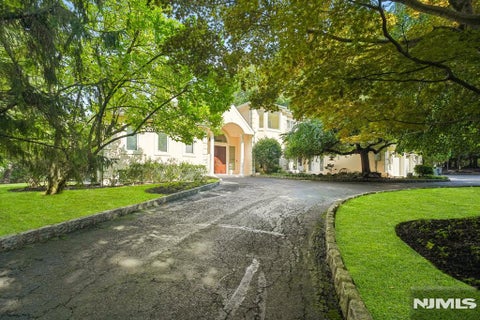 Photo of 19 Scott Court, Allendale, NJ 07401 (MLS # 26036022)