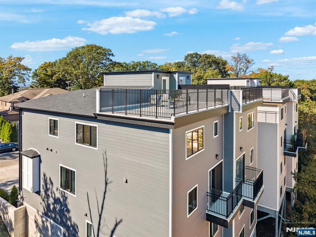 Photo of 2160 Jones Road, Fort Lee, NJ 07024 (MLS # 25036434)